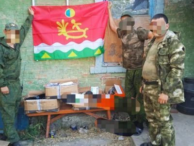 Алданские военнослужащие в зоне СВО получили посылки от земляков