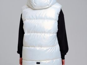 Жилет текстильный с полиуретановым покрытием для девочек