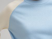 Свободный джемпер с рукавами-реглан