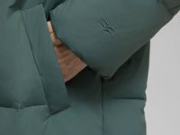 Утепленное стеганое пальто с капюшоном