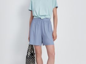 Футболка с узлом