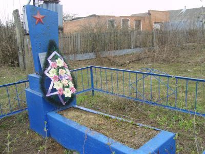 Могила неизвестного красноармейца, погибшего в годы гражданской войны