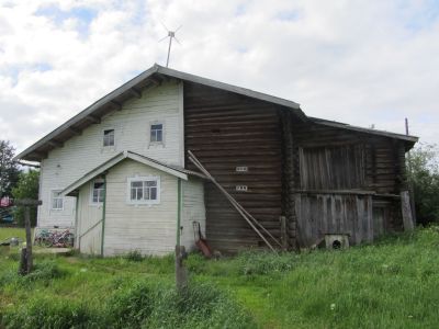 Одноэтажное деревянное здание