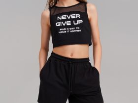 Комплект трикотажный для девочек: топ, шорты