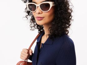 Женское шерстяное платье Lacoste с длинными рукавами