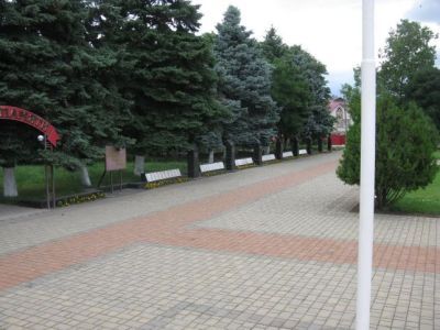 Бюсты 8 Героев Советского Союза