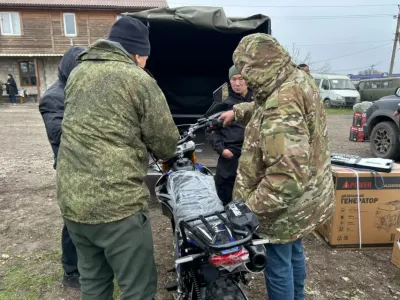 Более 200 посылок доставили якутским бойцам