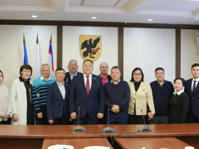 В День российской печати в Якутской городской думе поздравили журналистов