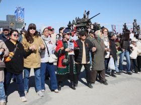 На площади Победы в Якутске станцевали «Осуохай Победы»