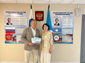 Сенатор Сахамин Афанасьев посетил детские лагеря в Якутске