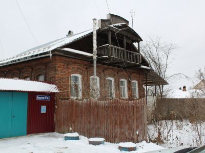 Дом, в котором жил исследователь и первый экскурсовод Ледяной пещеры А.Т. Хлебников