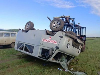 Автомобиль скорой помощи с пациентом перевернулся в Чурапчинском районе