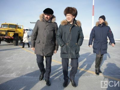 Медицина, газификация, поддержка военнослужащих: итоги работы Айсена Николаева в районах Якутии