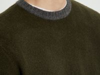 Джемпер полуприлегающего силуэта