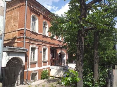 В этом доме находилась квартира и мастерская переплетчика Ивана Яковлевича Тимофеева (Тимохина), одного из участников социал-демократической работы во Владимире. Он представлял свою квартиру для различных целей организации. Здесь зимой 1906 года проходила