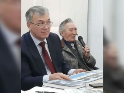 Документальный роман Василия Харысхала обсудили в Хангаласском районе