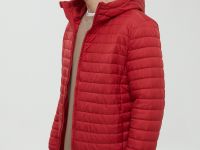 Стеганая куртка с капюшоном