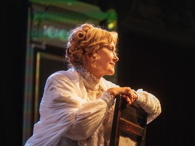 Билеты на Толстого нет (Театр на Трубной) / Театр | Афиша | ИнфоТаймс