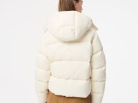 Женская короткая куртка Lacoste с капюшоном