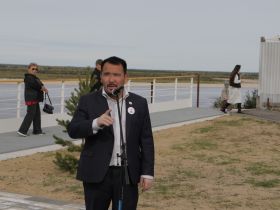 Вилюйск преображается: в День города на набережной «Поющие пески» зазвучала новая музыка