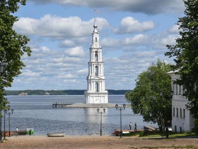 Колокольня Николаевского собора