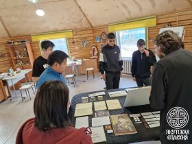 В Эвено-Бытантайском улусе провели выставку по истории православия