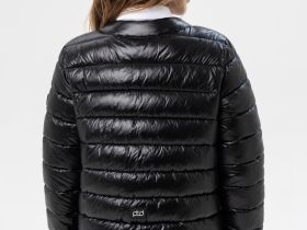 Куртка текстильная с полиуретановым покрытием для девочек (бомбер)