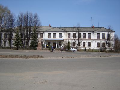 Здание школы, где в 1918-1924 гг. учился поэт Б.П. Корнилов