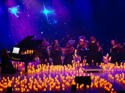 Билеты на Новогодний шоу-концерт в сиянии тысячи свечей (Дом молодёжи) / Концерт | Афиша | ИнфоТаймс