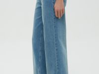 Широкие джинсы с высокой посадкой