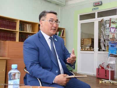 Петр Гоголев прочитал школьникам отрывок из книги Бориса Васильева «В списках не значился»