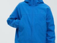 Ветровка с капюшоном и регулируемым поясом