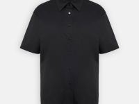 Рубашка с коротким рукавом и нагрудными карманами