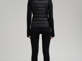 Стеганая куртка с искусственным утеплителем и водоотталкивающей пропиткой