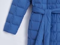 Пуховое стеганое пальто с поясом