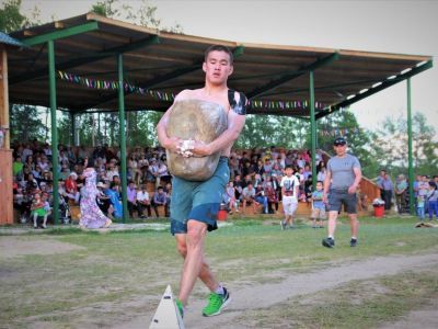 Семен Ануфриев выиграл титул победителя турнира по многоборью в Мюрюнском наслеге