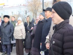 В Якутске почтили память Владимира Членова в день его 75-летия