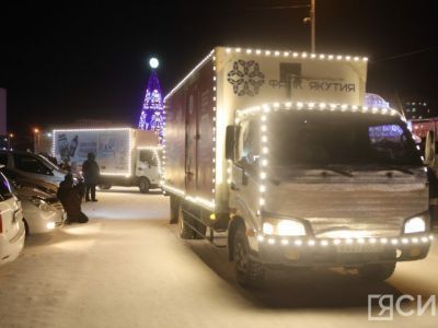 Праздничное шествие автоколонны состоялось впервые на зажжении новогодней ёлки Якутска