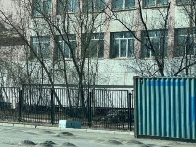 В Якутске на парковке выкорчевали пни после жалобы