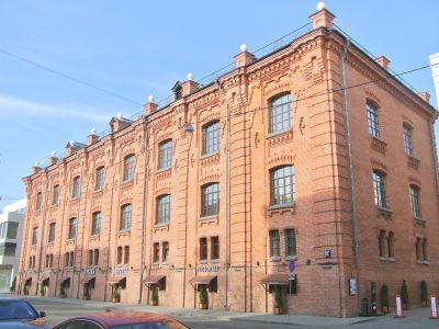 Склады Товарищества водочного завода, складов вина, спирта и русских и иностранных виноградных вин П.А.Смирнова в Москве, 1888-1889 гг., архитектор Н.А.Воскресенский