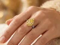 Кольцо из комбинированного золота э4812кц12250365