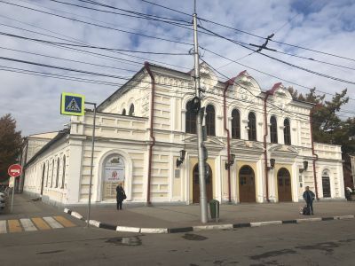 Здание театра