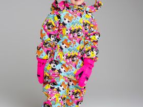 Шапка вязаная с помпоном для девочки