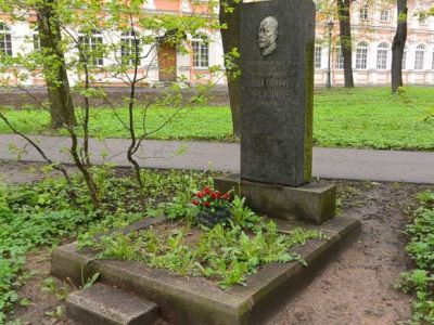 Могила Федорова С.П. (1869-1936), хирурга