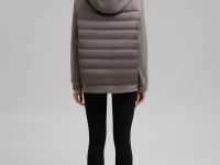 Стеганая куртка с наполнителем из натурального пух