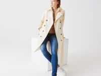 Женский плащ Lacoste с поясом