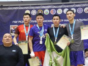 Определены новые чемпионы Якутии по мас-рестлингу