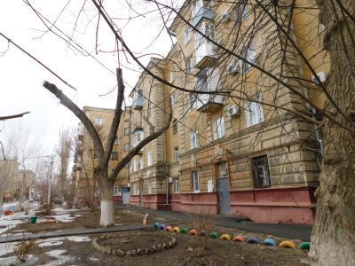 Место, где находился командный пункт 112-й стрелковой дивизии, воины-сибиряки которой стойко обороняли подступы к тракторному заводу