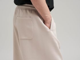 Свободные шорты с эластичным поясом