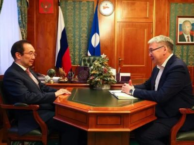 Айсен Николаев провел встречу с главой Таттинского района